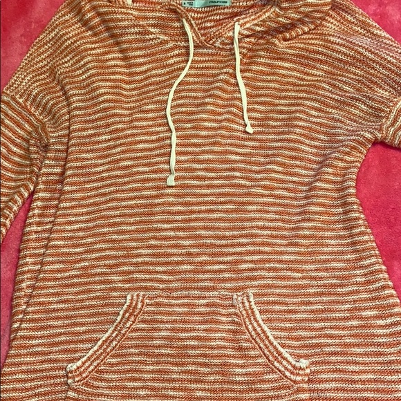 Maurices Light weight hoodie - Picture 3 of 3